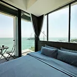 Pd D\'Wharf Duplex 3Br - Full Seaview